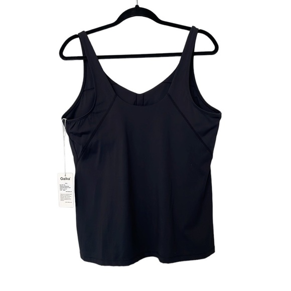 Oalka Workout Tank - Size XXL - Picture 2 of 9